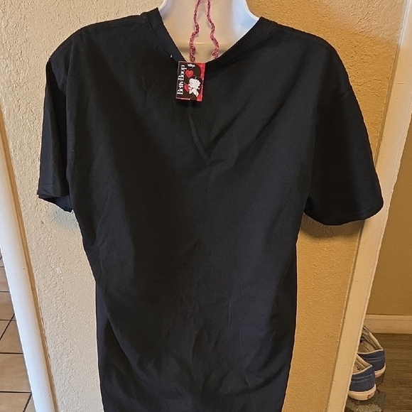 Betty Boop Black and Red Short Sleeve Tee with Retro Cartoon Design - Picture 2 of 4